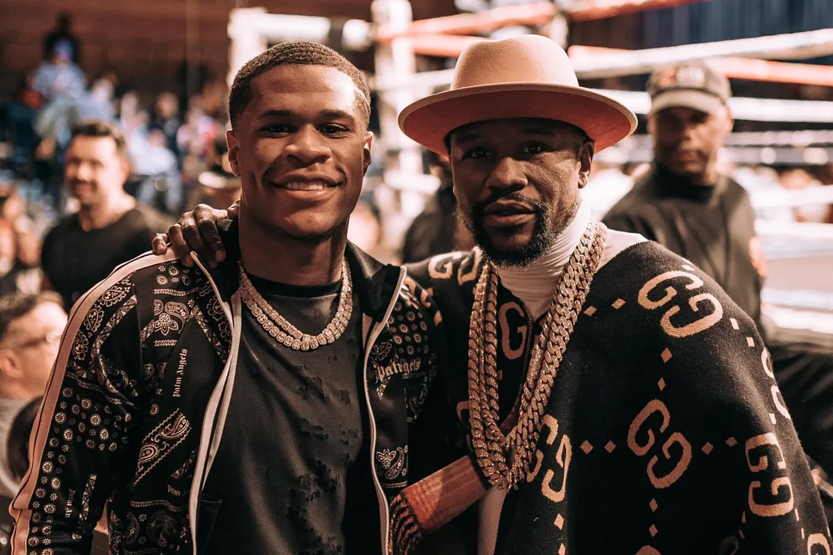 devin haney with floyd mayweather