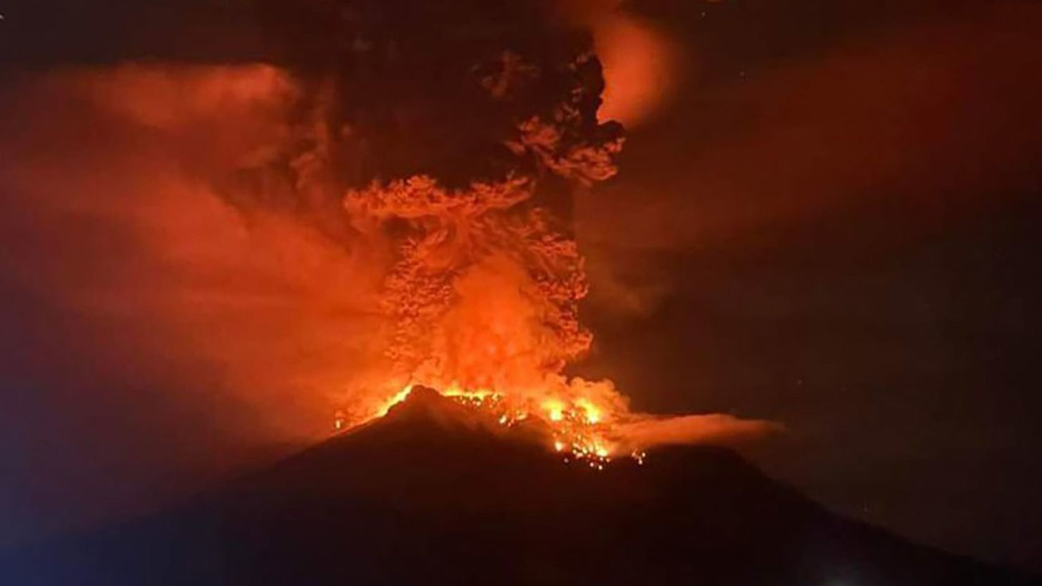 indonesia volcano tsunami